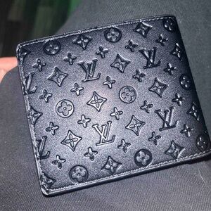 Lv wallet